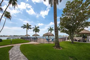 5200 Brittany Dr S, Saint Petersburg, FL 33715 - Photo 36