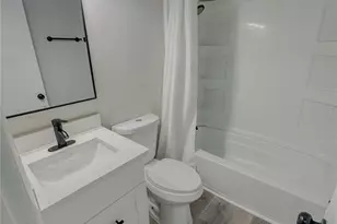 2212 Berkshire Dr, Tallahassee, FL 32304 - Photo 18