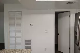 116 SW Jefferson Circle, Saint Petersburg, FL 33703 - Photo 18