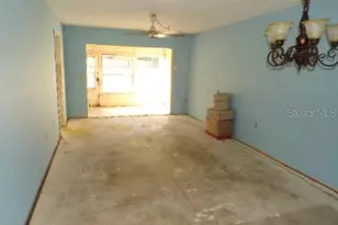 1442 Mission Dr W, Clearwater, FL 33759 - Photo 4