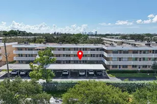 5095 Bay St NE, Saint Petersburg, FL 33703 - Photo 2