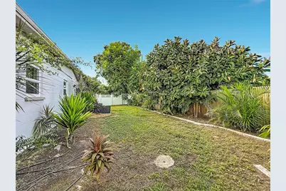 5833 Dartmouth Avenue N, Saint Petersburg, FL 33710 - Photo 48
