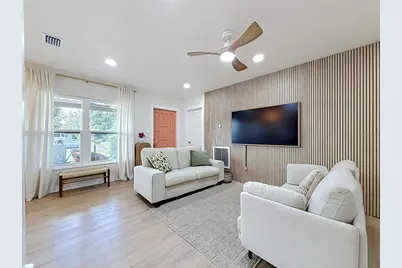 5833 Dartmouth Avenue N, Saint Petersburg, FL 33710 - Photo 12