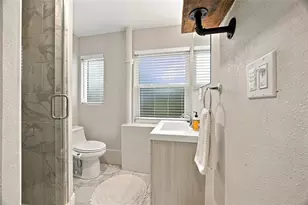 1926 Burlington Ave N, Saint Petersburg, FL 33713 - Photo 22