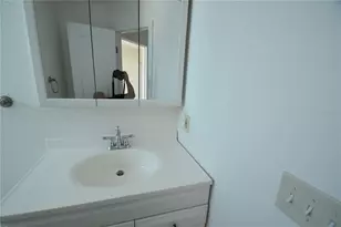 2918 10th St N, Saint Petersburg, FL 33704 - Photo 32