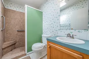 37700 Neukom Ave, Zephyrhills, FL 33541 - Photo 24