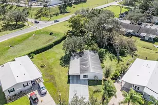 37700 Neukom Ave, Zephyrhills, FL 33541 - Photo 26