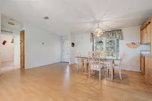37700 Neukom Ave, Zephyrhills, FL 33541 - Photo 4