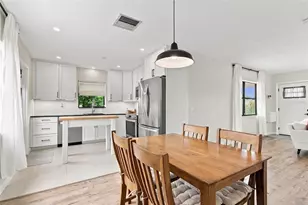 1672 Rainbow Dr, Clearwater, FL 33755 - Photo 10