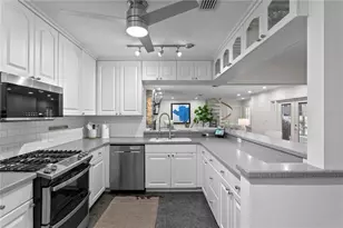 416 19th Ave NE, Saint Petersburg, FL 33704 - Photo 8