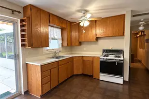 8371 55th Way, Pinellas Park, FL 33781 - Photo 6