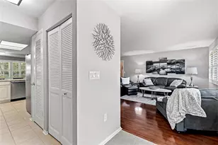179 Sunshine Dr, Palm Harbor, FL 34684 - Photo 4