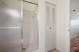 2020 Hullhouse Dr, Sun City Center, FL 33573 - Photo 24