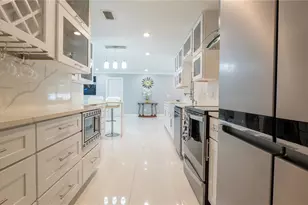 9446 Bayside Ct, Spring Hill, FL 34608 - Photo 10