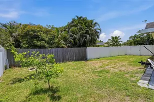 1634 Dale Cir N, Dunedin, FL 34698 - Photo 32