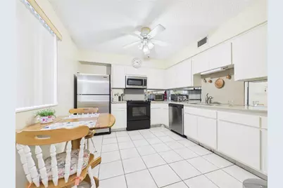 50 Harbor View Lane #18, Belleair Bluffs, FL 33770 - Photo 8