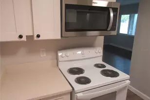 5900 22nd Ave N, Saint Petersburg, FL 33710 - Photo 10