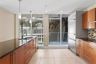 175 1st St S, Saint Petersburg, FL 33701 - Photo 16