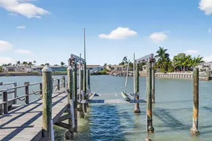 427 Boca Ciega Point Blvd N, Saint Petersburg, FL 33708 - Photo 36