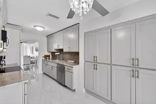 427 Boca Ciega Point Blvd N, Saint Petersburg, FL 33708 - Photo 8