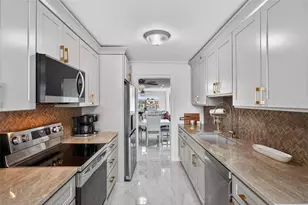 427 Boca Ciega Point Blvd N, Saint Petersburg, FL 33708 - Photo 4