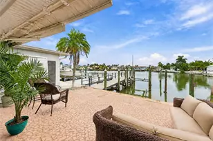 427 Boca Ciega Point Blvd N, Saint Petersburg, FL 33708 - Photo 34