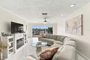 427 Boca Ciega Point Blvd N, Saint Petersburg, FL 33708 - Photo 12