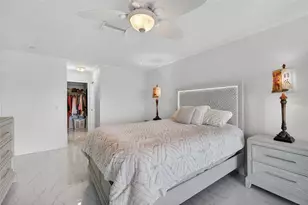 427 Boca Ciega Point Blvd N, Saint Petersburg, FL 33708 - Photo 20