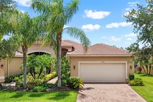 15665 Aurora Lake Cir, Wimauma, FL 33598 - Photo 1