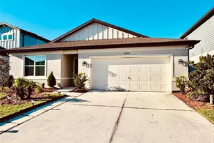 3919 Capri Coast Dr, Plant City, FL 33565 - Photo 2