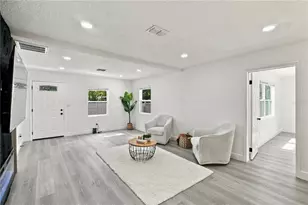 812 E Orange Ave S, Tampa, FL 33613 - Photo 10