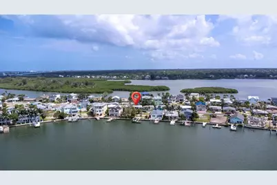 630 180th Avenue E, Redington Shores, FL 33708 - Photo 22