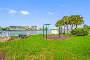 14921 Sovereign Dr, Largo, FL 33774 - Photo 32