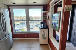 1806 Mariner Dr, Tarpon Springs, FL 34689 - Photo 4