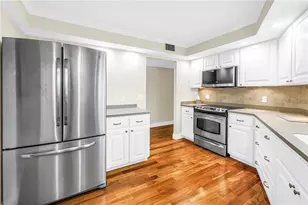 700 Beach Dr NE, Saint Petersburg, FL 33701 - Photo 12
