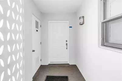 700 Beach Drive NE #201, Saint Petersburg, FL 33701 - Photo 6