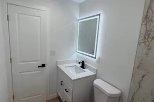 924 Valmar St, Brandon, FL 33511 - Photo 12