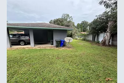1615 Blossom Circle E, Lakeland, FL 33805 - Photo 2