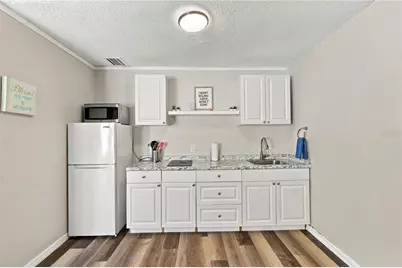 200 Twin Lake Drive, Largo, FL 33770 - Photo 40