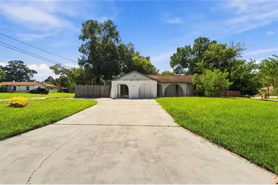 200 Twin Lake Drive, Largo, FL 33770 - Photo 2