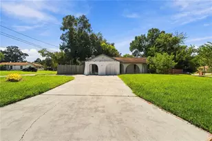 200 Twin Lake Dr, Largo, FL 33770 - Photo 2