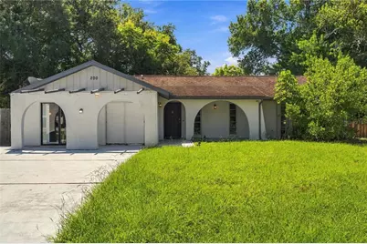 200 Twin Lake Drive, Largo, FL 33770 - Photo 1