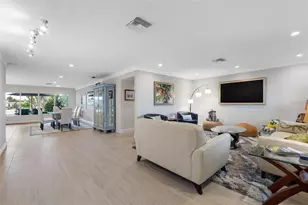 11280 5th St E, Treasure Island, FL 33706 - Photo 6