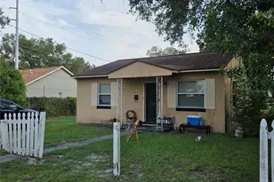 2120 10th St S, Saint Petersburg, FL 33705 - Photo 2