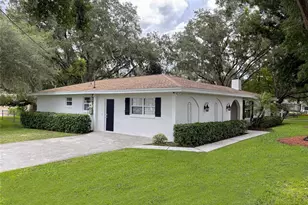 10 W Lake Hamilton Cir, Winter Haven, FL 33881 - Photo 2
