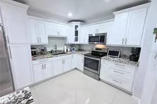 7518 Blossom Ave, Tampa, FL 33614 - Photo 20