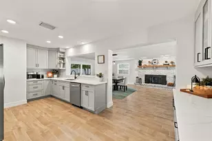 4318 Helena St NE, Saint Petersburg, FL 33703 - Photo 4