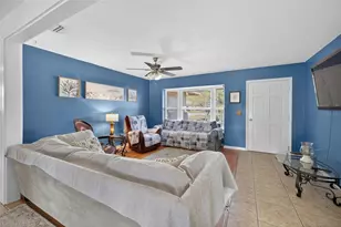 1004 Mandalay Dr, Brandon, FL 33511 - Photo 10
