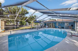 1004 Mandalay Dr, Brandon, FL 33511 - Photo 4