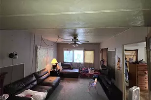 37644 March Ln, Zephyrhills, FL 33541 - Photo 4